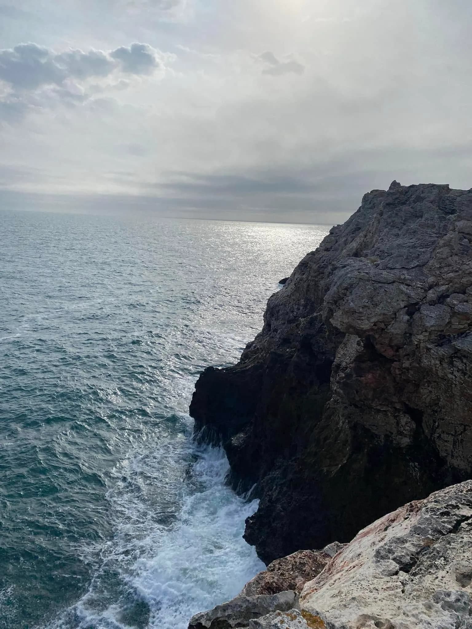 Скалистият бряг на Черно море